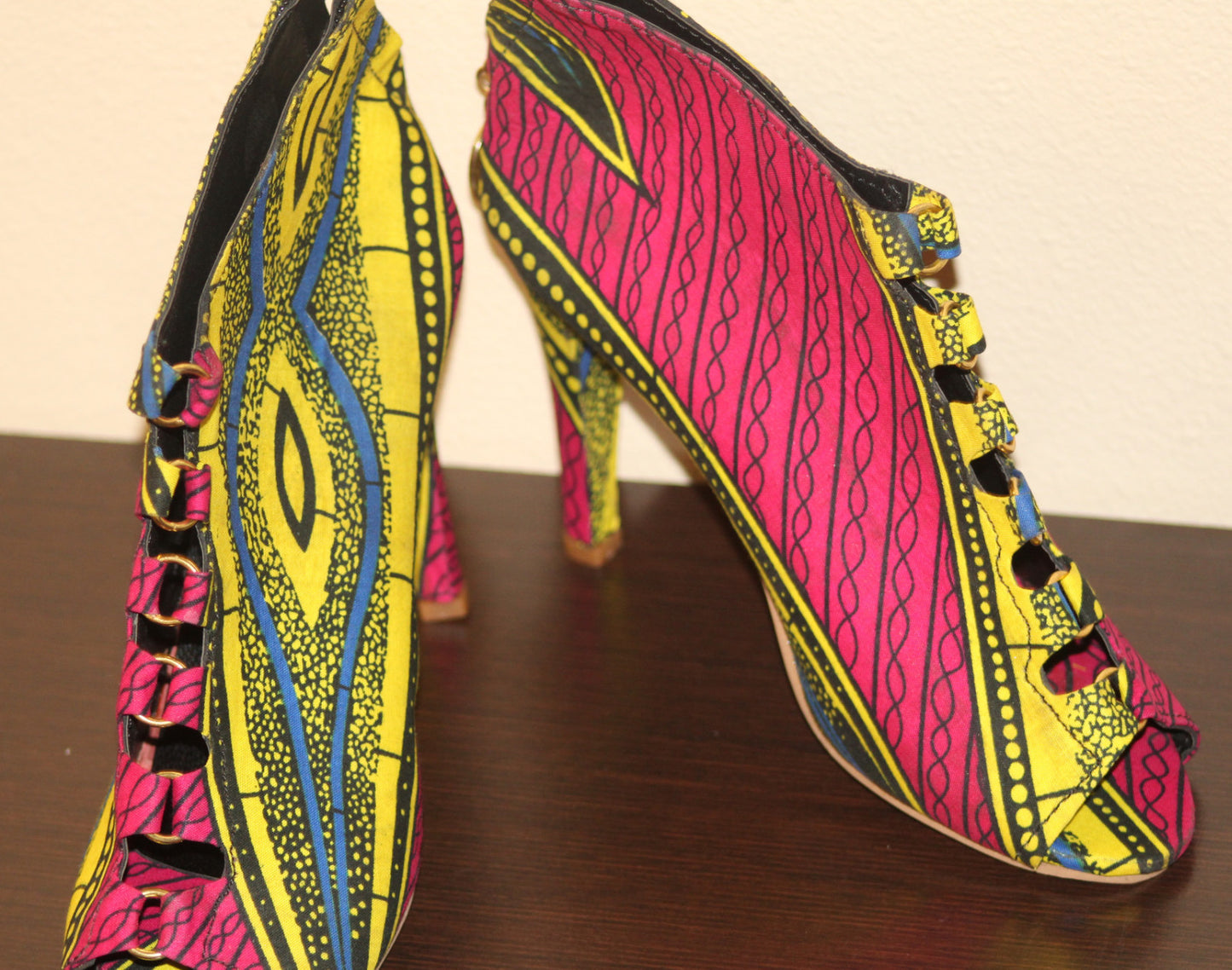 Womens Ankara Shoe - Nubian Goods